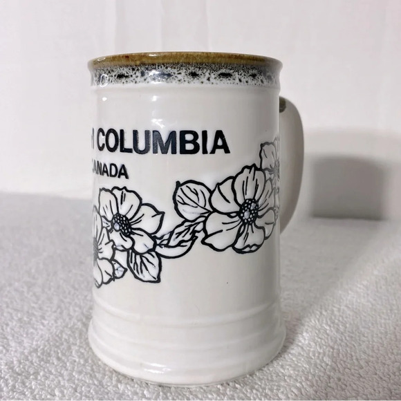 Vintage Capilano Vancouver British Columbia Canada Ceramic Stoneware Mug - Picture 6 of 13